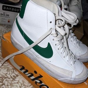 Nike Blazer Mid ‘77 White Pine Green